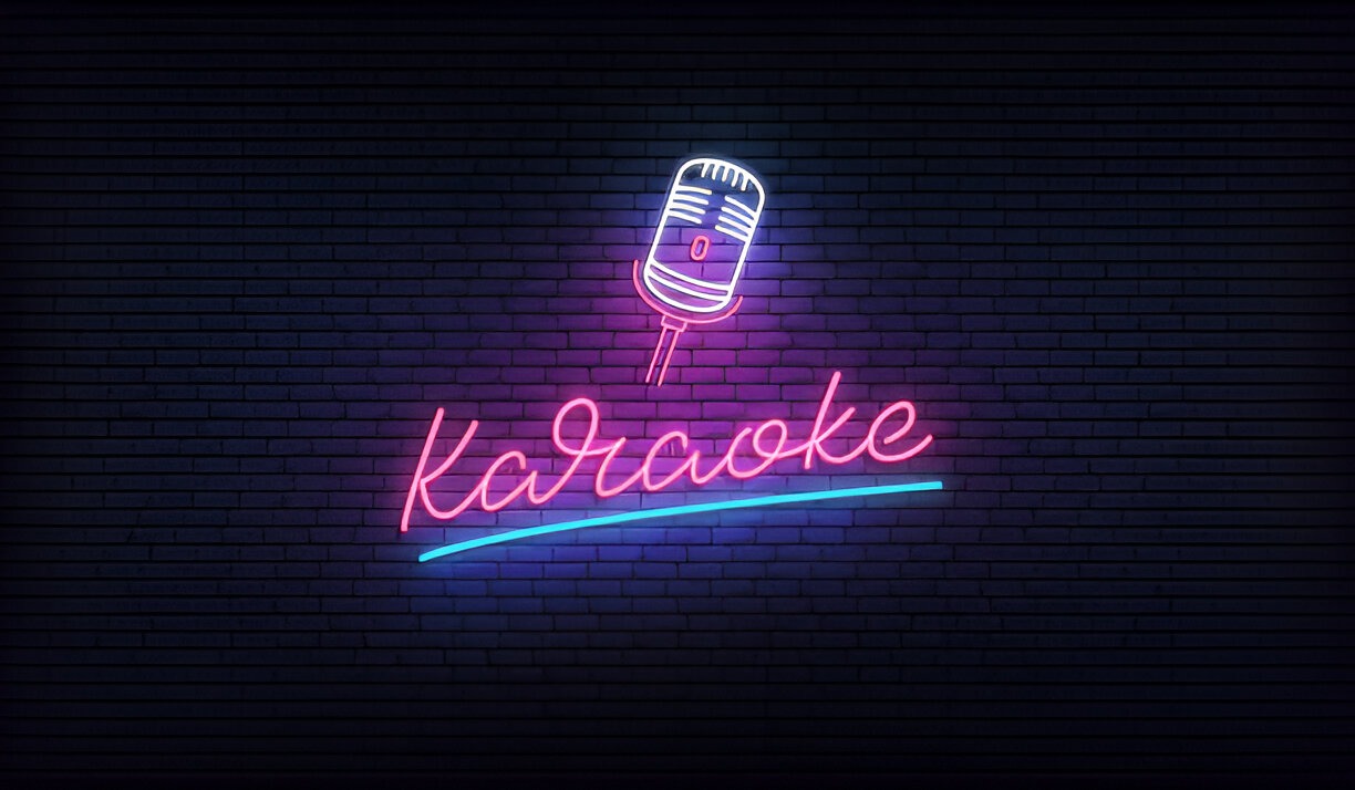 Những Bài Hát Karaoke Tất Niên Hay Nhất Năm 2024