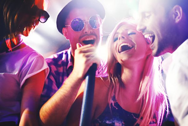 Cách Tổ Chức Karaoke Year End Party Ấn Tượng Nhất