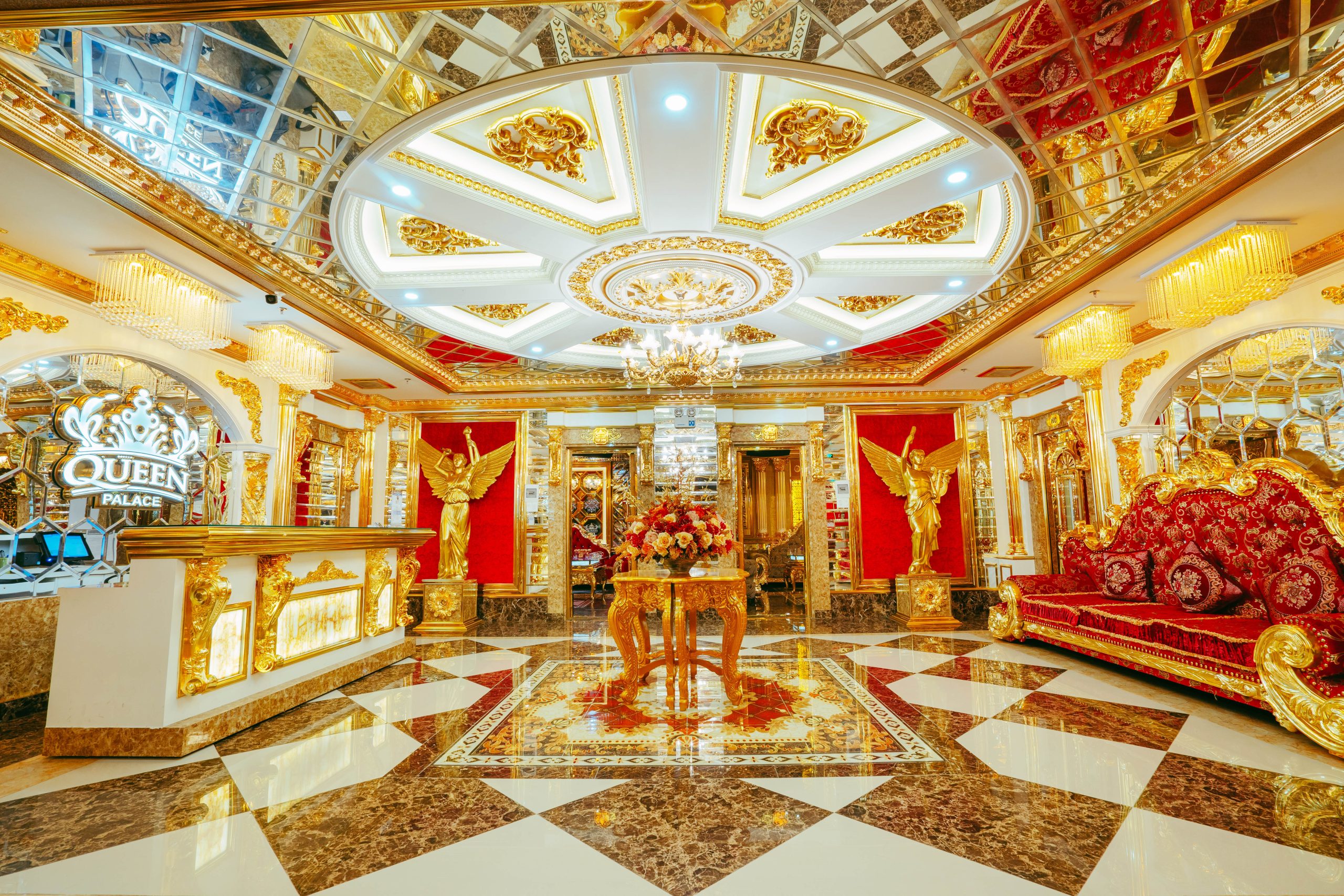 [BMT] TUYỂN DỤNG NHÂN VIÊN LỄ TÂN – THU NGÂN | QUEEN KARAOKE BUÔN MA THUỘT