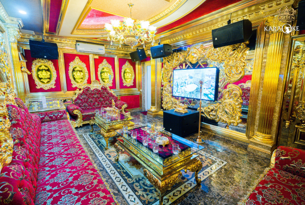 Nhân viên phục vụ ca tối tại Queen Karaoke Buôn Ma Thuột